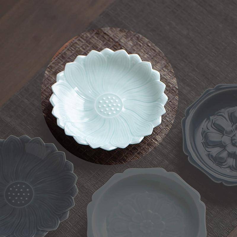 Hand-carved Floral Plates