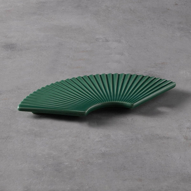 Fan-shaped Striped Plate Shaped Plate - Eunaliving