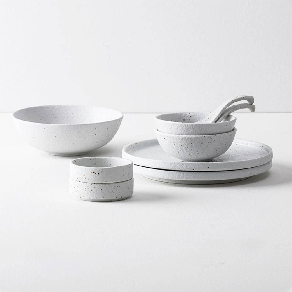 https://eunaliving.com/cdn/shop/products/faux-stone-grainy-gentle-ceramic-bowl-and-plate-set-eunaliving-425236.jpg?v=1663036190