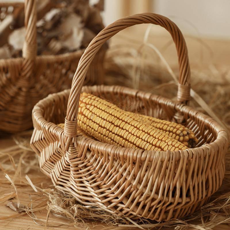 https://eunaliving.com/cdn/shop/products/hand-woven-willow-basket-eunaliving-556125.jpg?v=1661482141