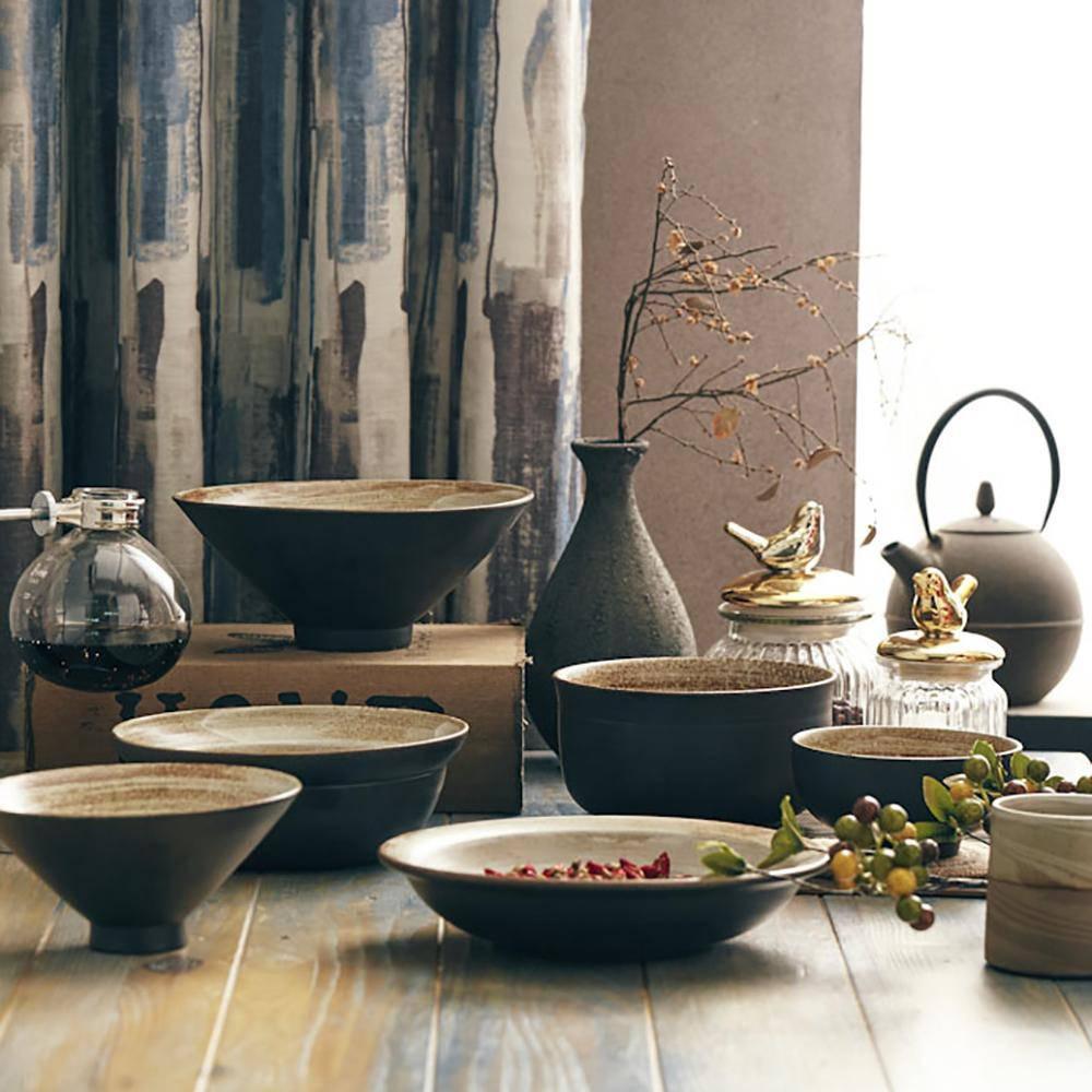 https://eunaliving.com/cdn/shop/products/japanese-rough-pottery-black-vintage-tableware-eunaliving-15.jpg?v=1663035888